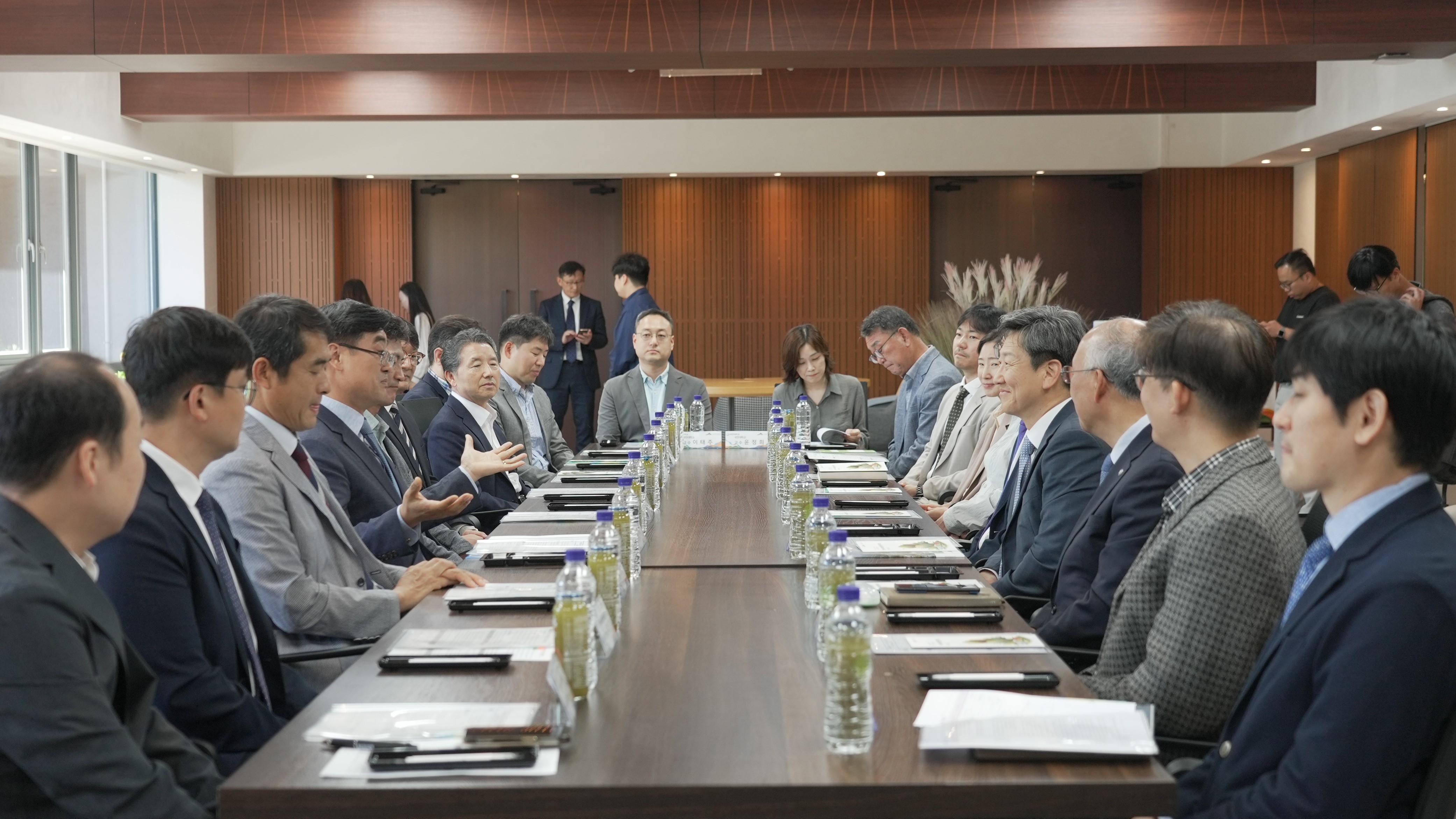 ['24. 9. 24.] 한국수목원정원관리원·국민대학교, 도시생물다양성 증진·탄소흡수증진을 위한 업무협약 체결